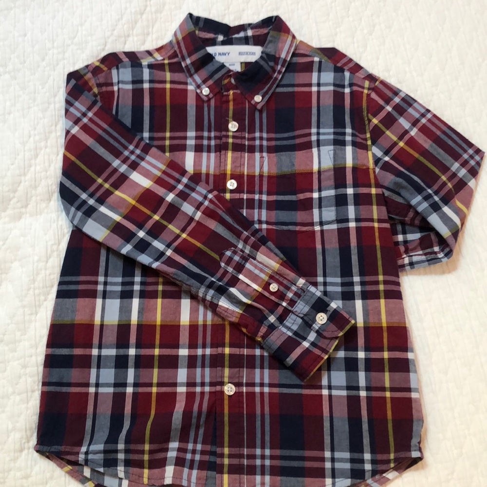 Old Navy Plaid Boys Button Down Shirt (Medium/8)